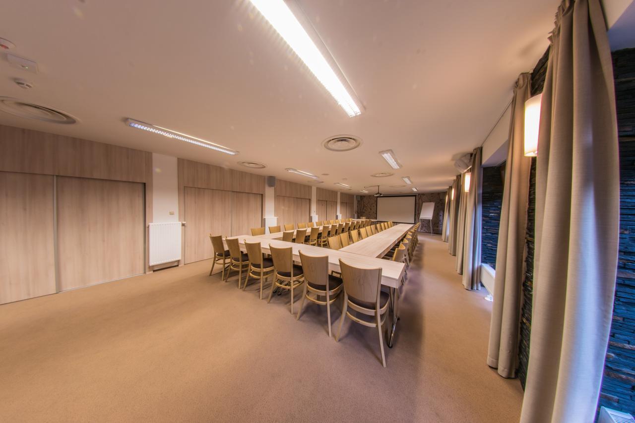 Horsky Hotel Celadenka / Mountain Resort Челадна Экстерьер фото