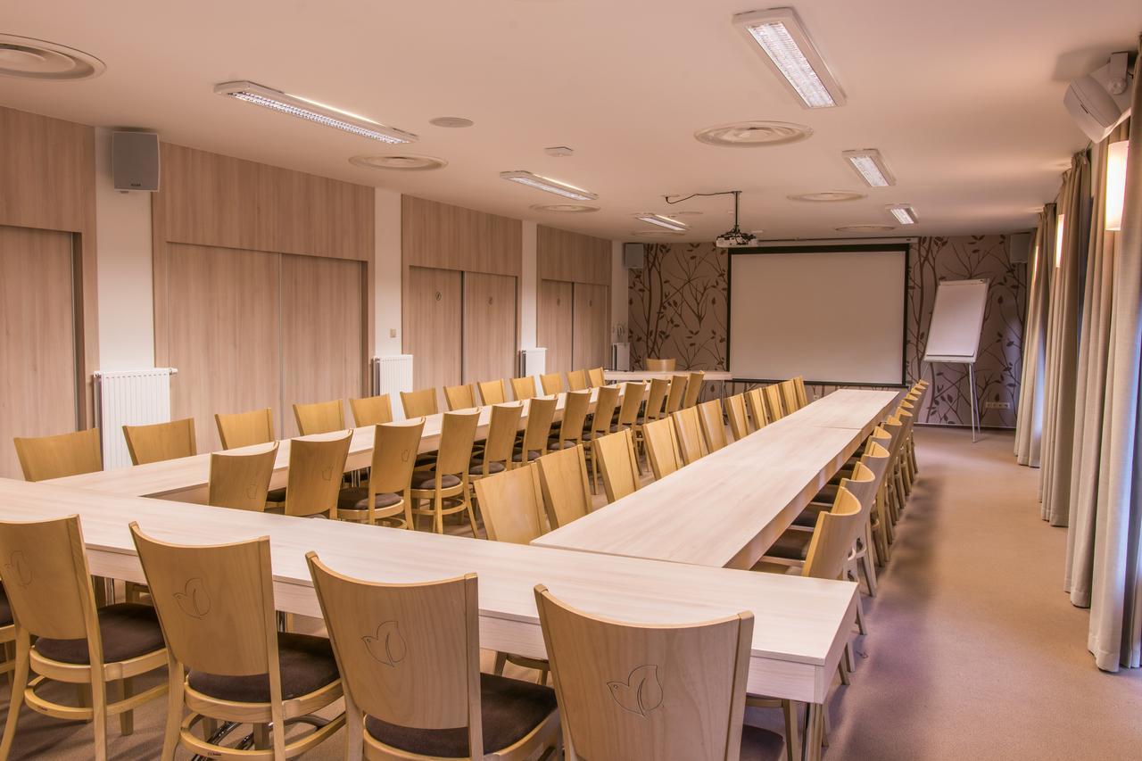 Horsky Hotel Celadenka / Mountain Resort Челадна Экстерьер фото