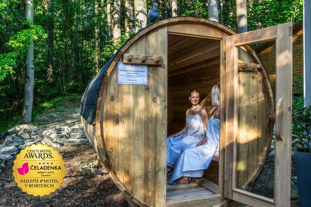 Horsky Hotel Celadenka / Mountain Resort Челадна Экстерьер фото
