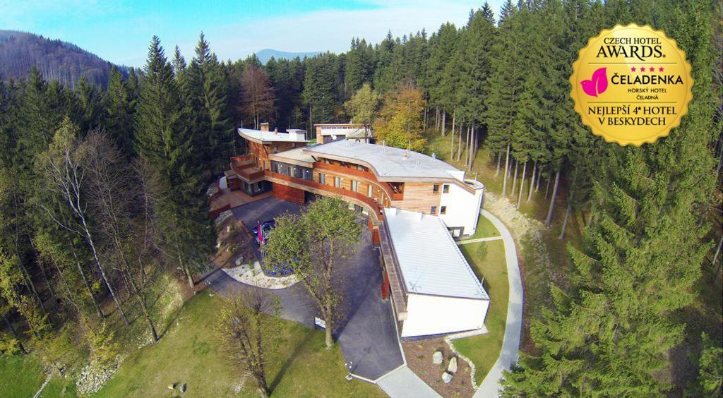 Horsky Hotel Celadenka / Mountain Resort Челадна Экстерьер фото